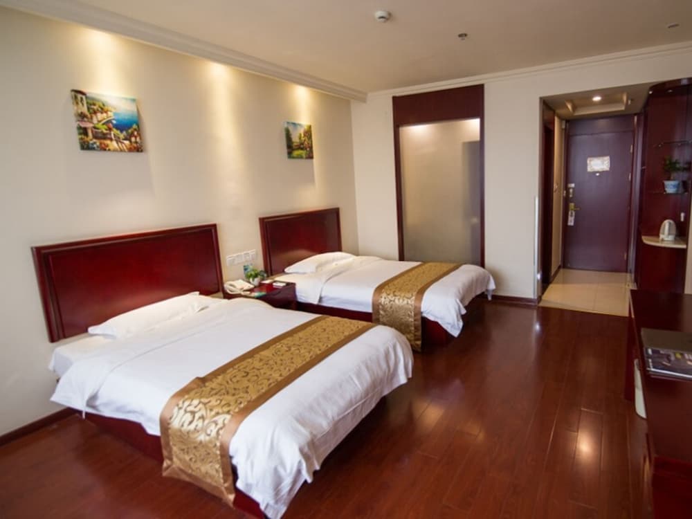 Standard Twin Room photo 2