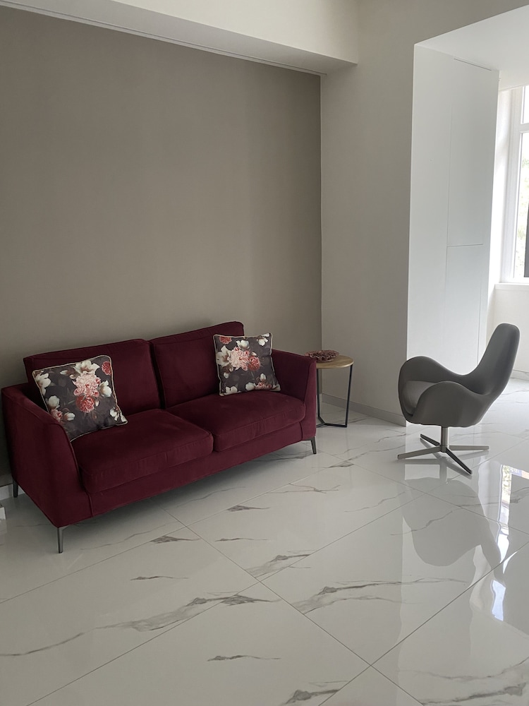 Business Condo, 1 Bedroom, Non Smoking, Courtyard Area photo 3