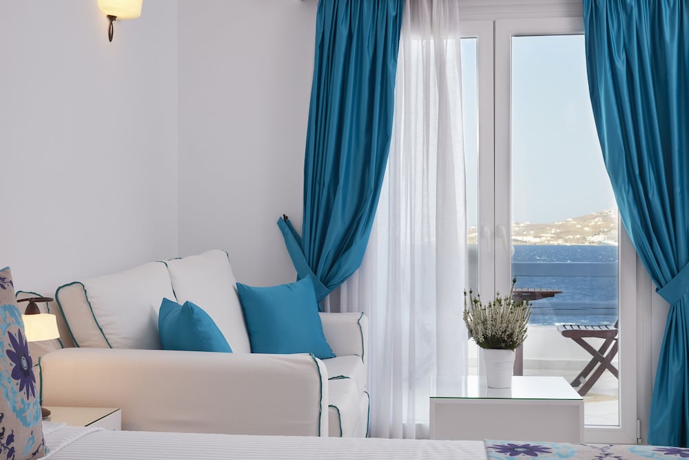 Grand Room photo 2