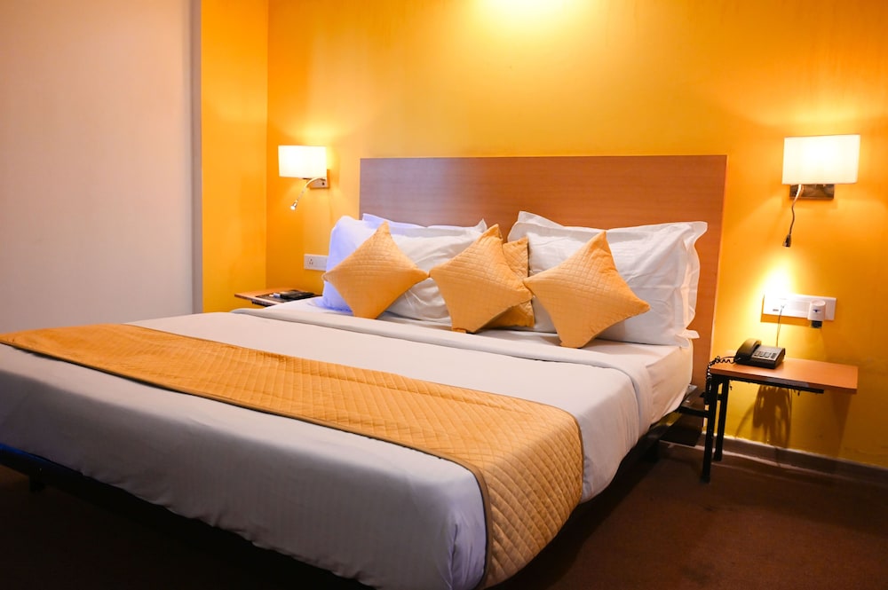 Deluxe Double Room, Balcony, City View photo 1