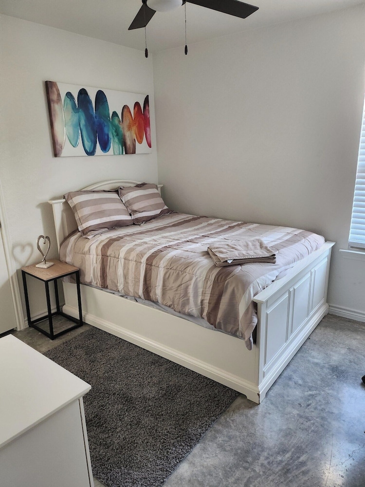 Traditional Room photo 2