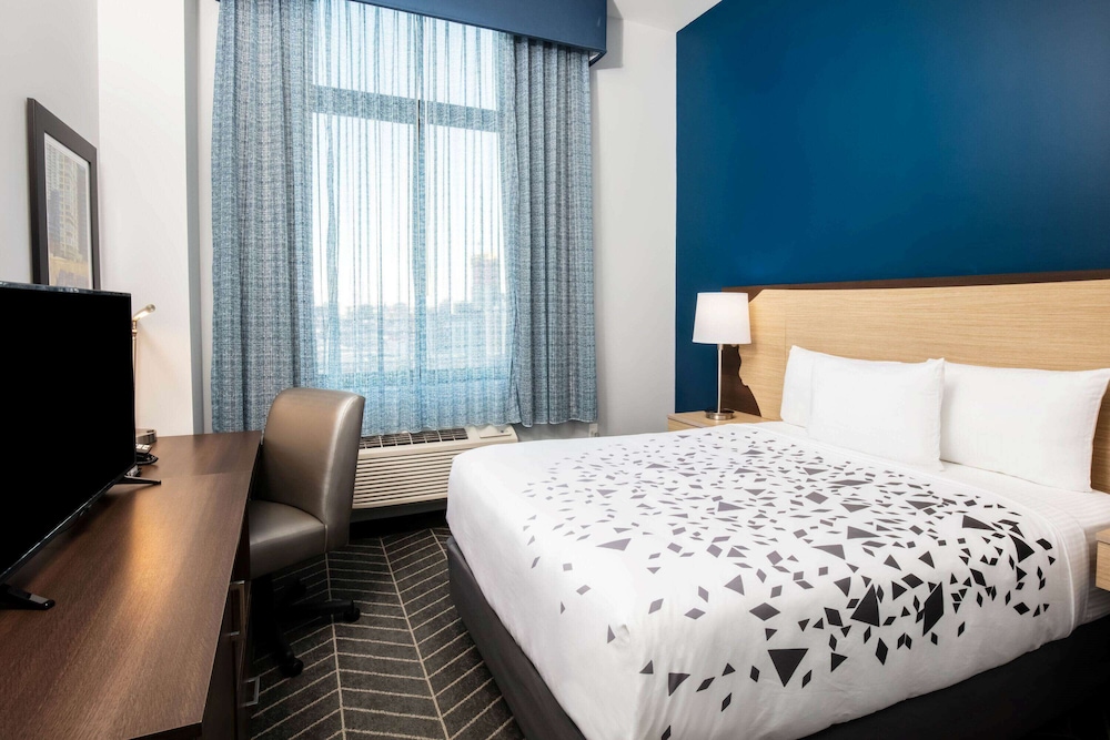 Room, 1 King Bed, Accessible, Non Smoking (Mobility)