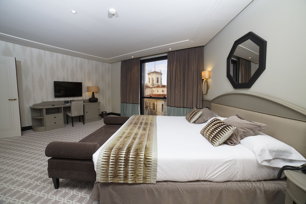 Double Room - Photo 7
