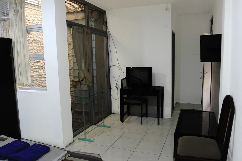 Suite - Photo 3