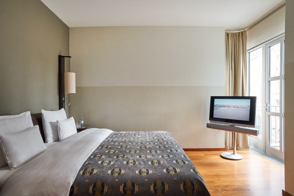 Grand Suite, City View