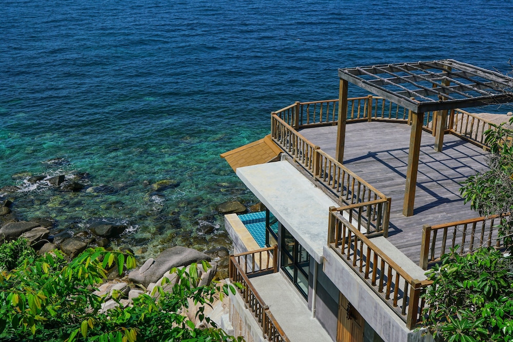 Honeymoon Villa, 1 King Bed, Balcony, Sea View photo 3