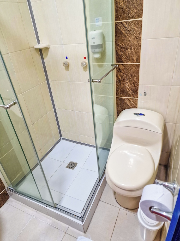 Basic Triple Room photo 2
