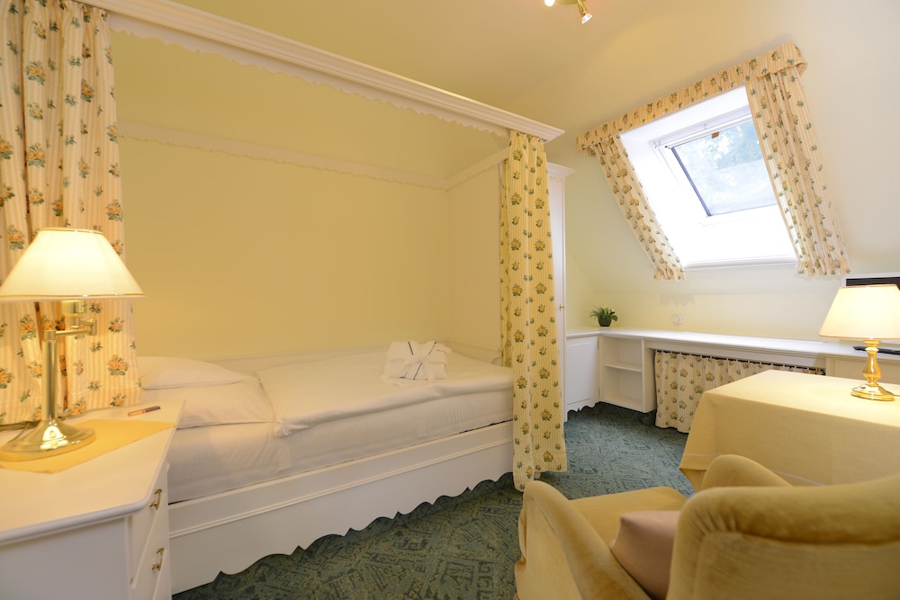 Standard Room, 2 Bedrooms photo 3