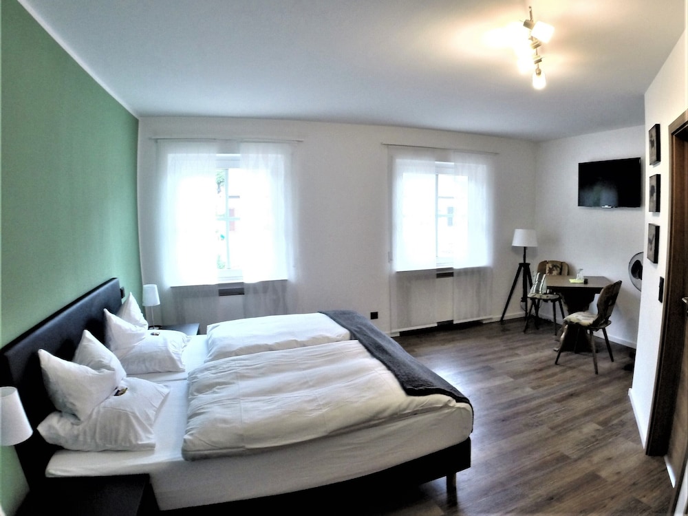 Comfort Double Room, Private Bathroom photo 3