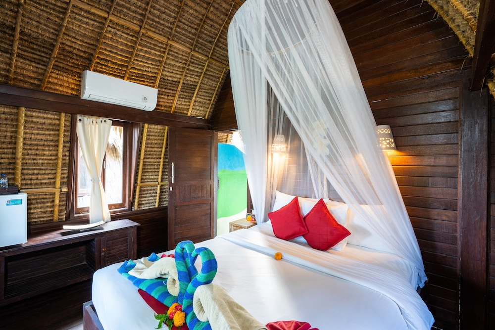 Bungalow Hut photo 3