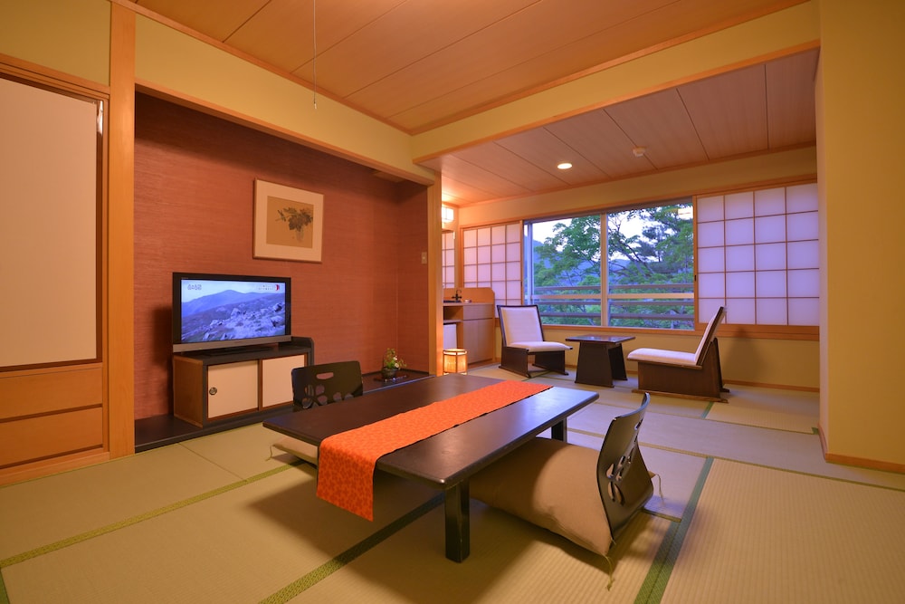 Standard Japanese-Style With Shower Room (Non-Smoking) Room Only Plan