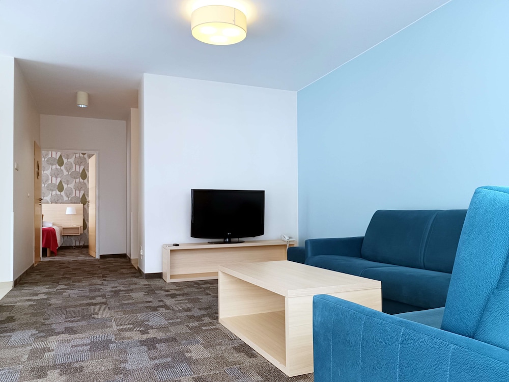 Apartment, 2 Twin Beds, Kitchenette thumbnail 6