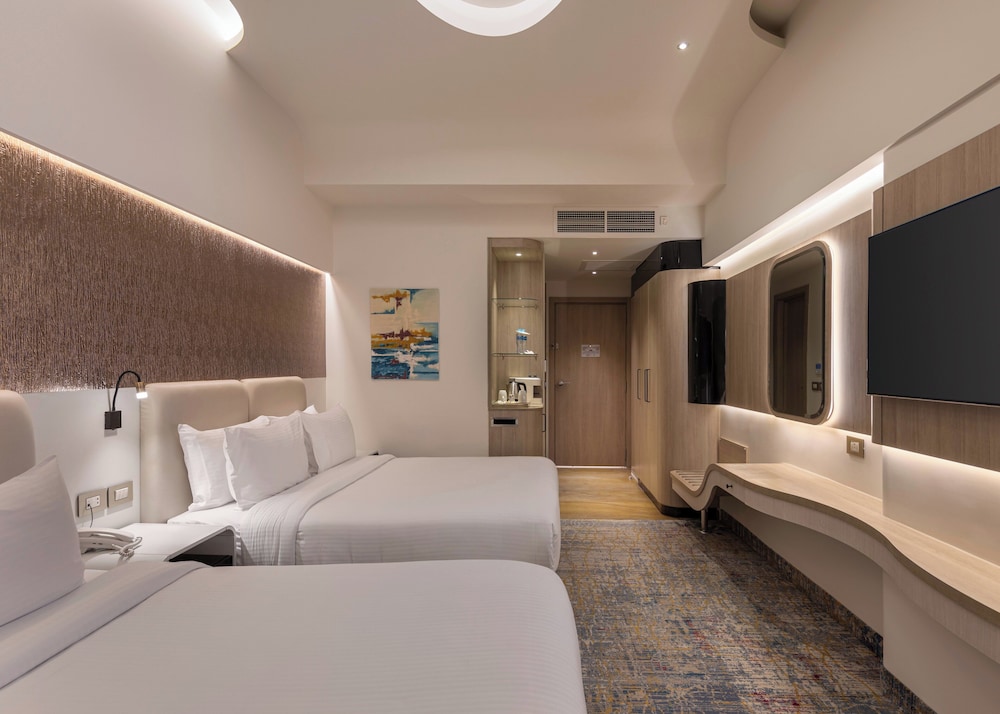 Standard Room, Multiple Beds photo 1