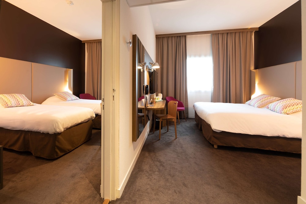 Standard Room, 2 Twin Beds - Photo 7