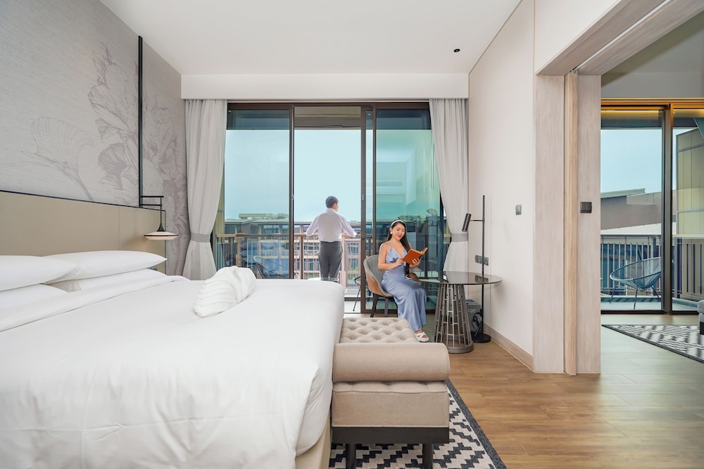 Suite, 1 Bedroom thumbnail 5
