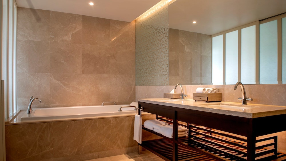 Club Suite, 1 King Bed (Hua Hin) - Photo 7