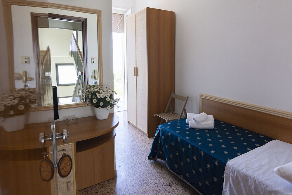 Economy Single Room