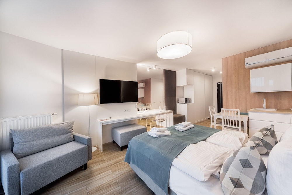 Standard Studio Suite, 1 Queen Bed with Sofa bed