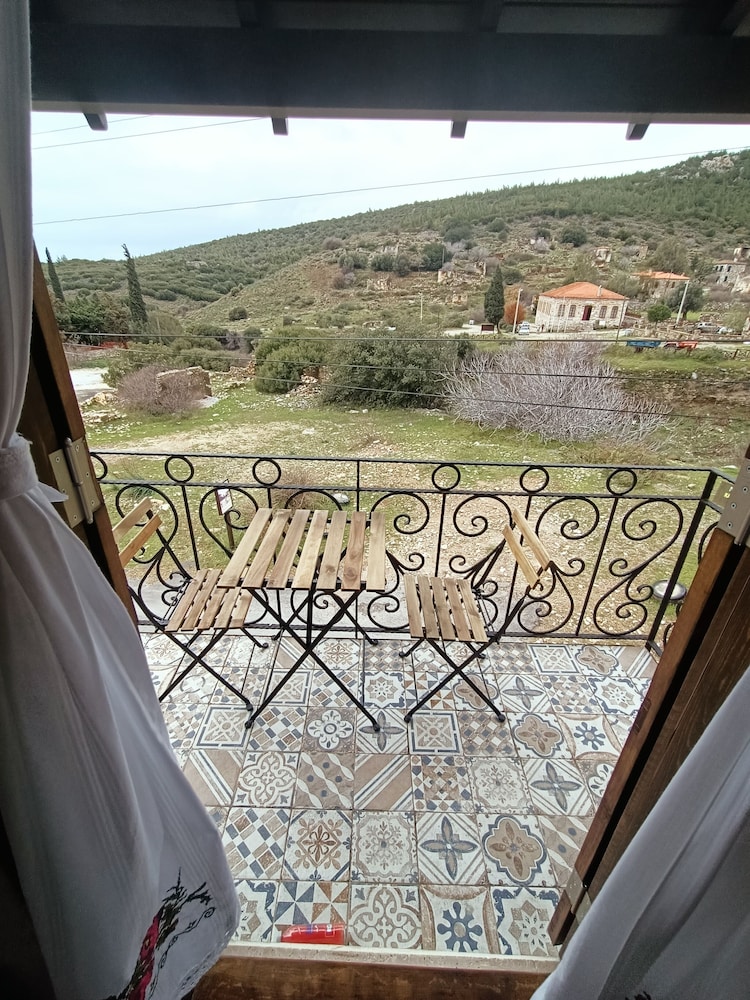 Design Triple Room, Sea View - Photo 7