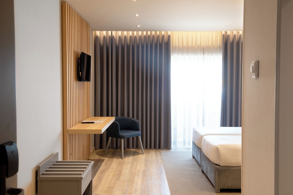 Superior Double or Twin Room, 1 Double or 2 Twin Beds - Photo 1
