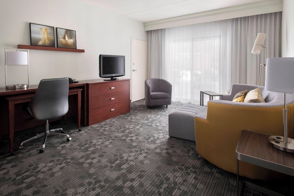Suite, 1 Bedroom photo 3
