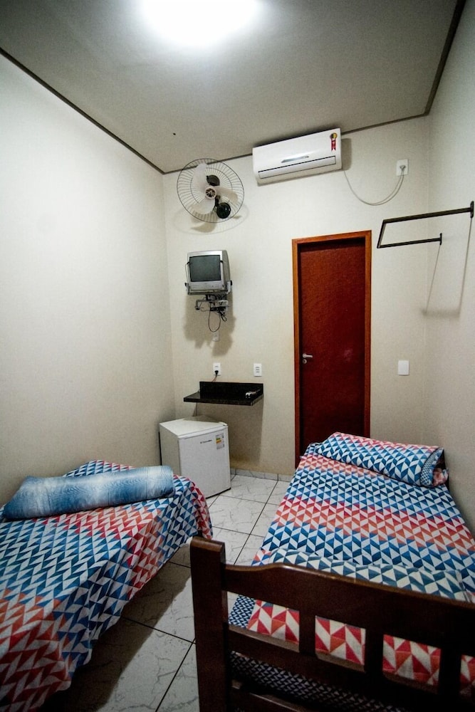 Economy Double Room, 2 Twin Beds photo 3