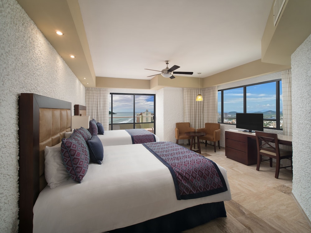 Luxury Room - Photo 1