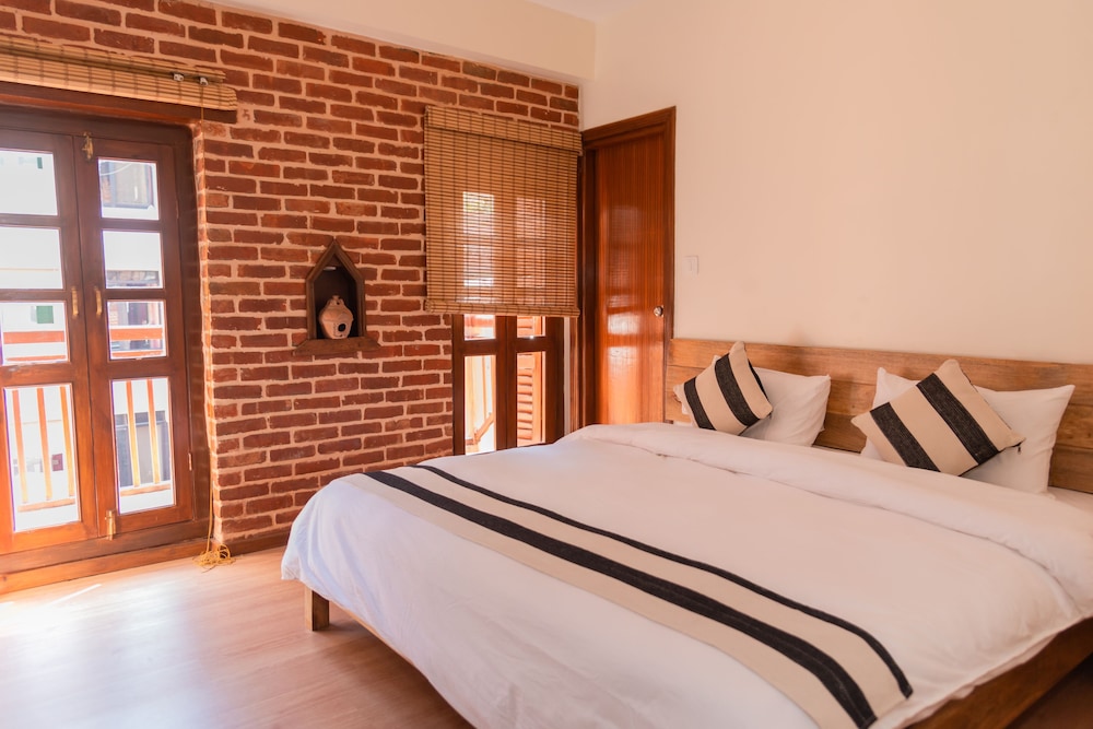 Deluxe Double or Twin Room photo 3