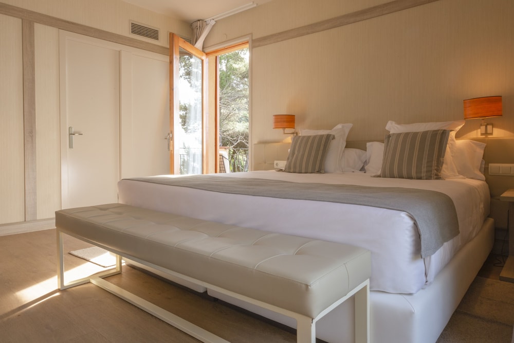 Deluxe Room, Terrace, Garden View - Photo 4