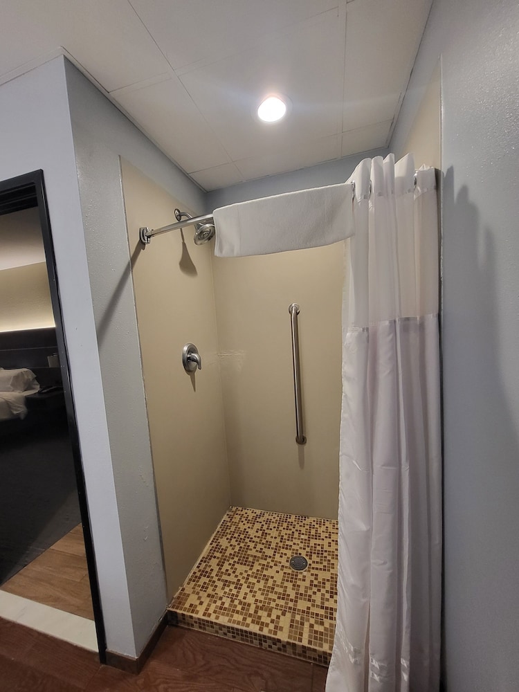 Comfort Inn & Suites Miami - Route 66, Photo 2