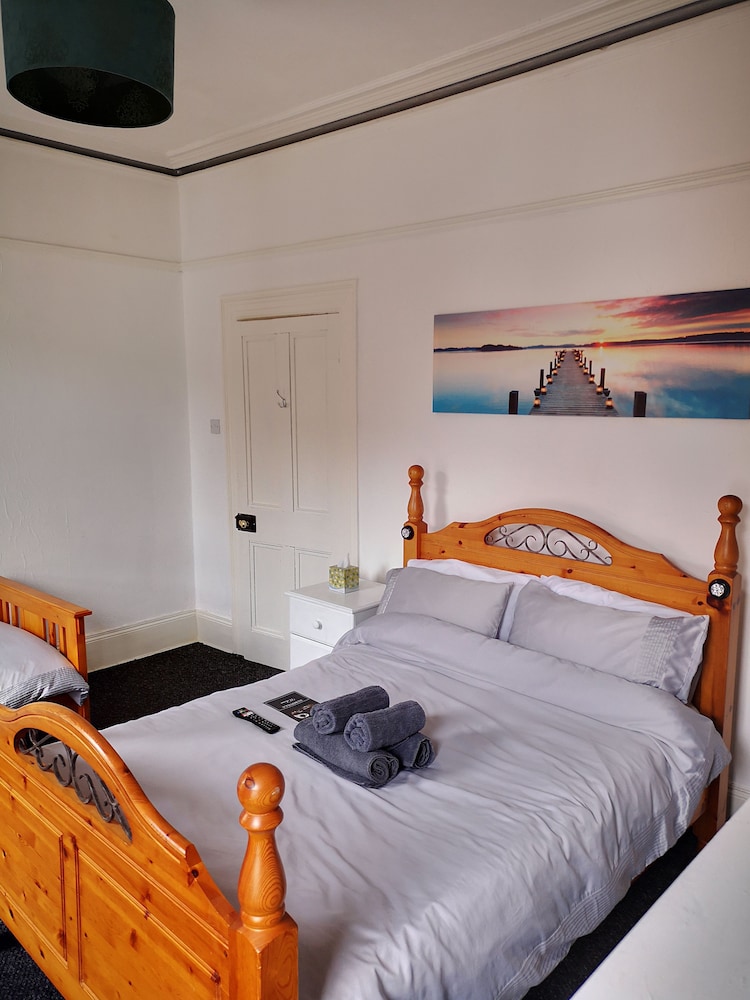 Family Triple Room, Multiple Beds, Shared Bathrooms photo 3