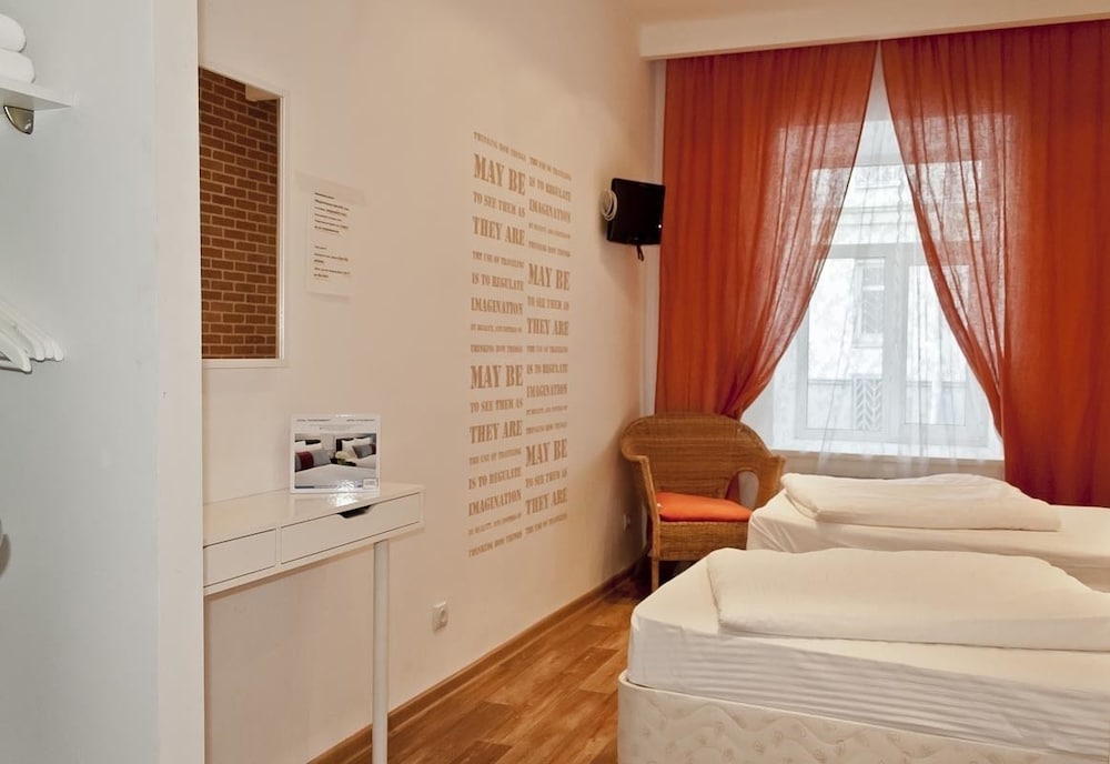 Standard Twin Room photo 2