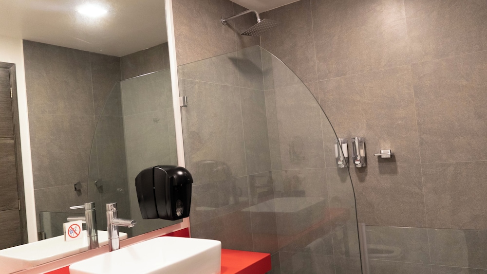 Executive Room, 2 Double Beds - Photo 2