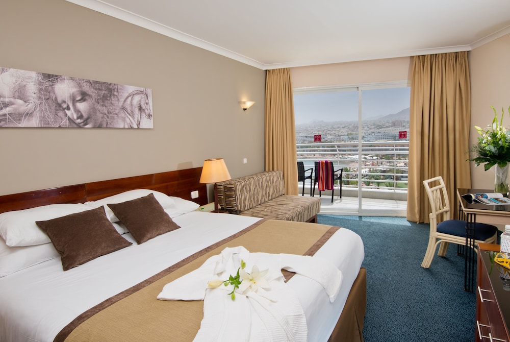 Deluxe Room, Club Lounge Access, Sea View (Grand) photo 3