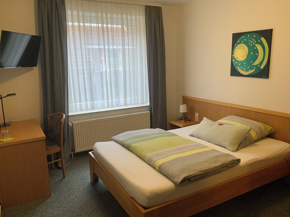 Basic Double Room - Photo 3