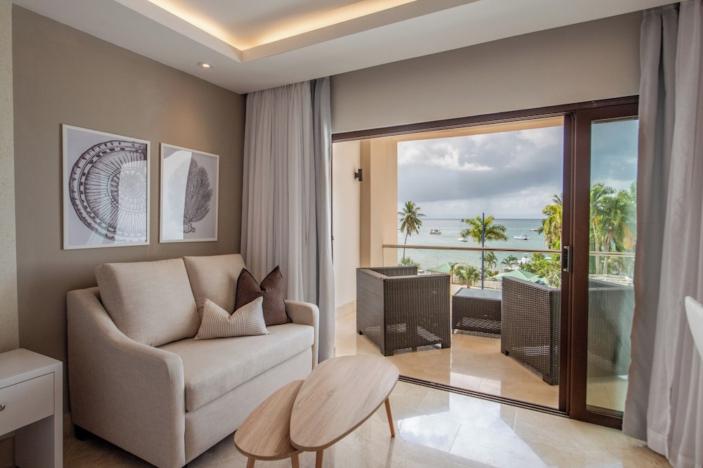 Junior Studio Suite, Non Smoking, Ocean View - Photo 6