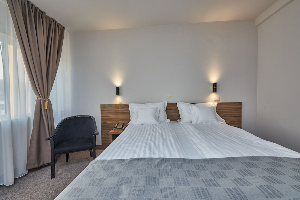 Classic Double or Twin Room photo 3