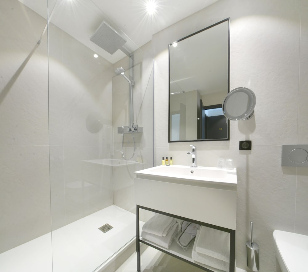 Classic Double Room, 1 Double Bed - Photo 8