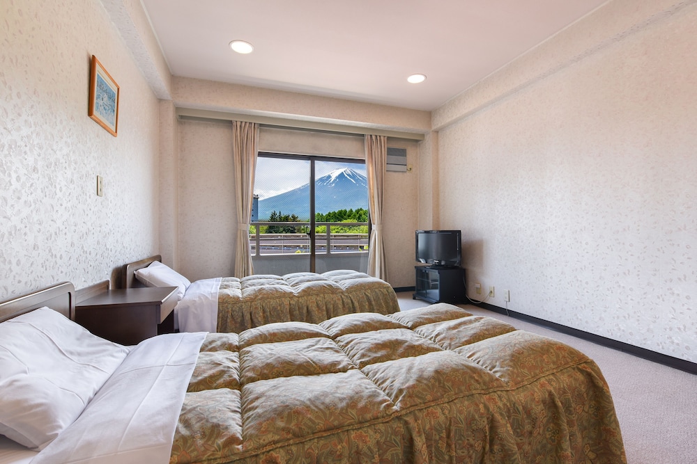 Mountain View Twin Room, Non Smoking (w/ bathroom and bath tub)