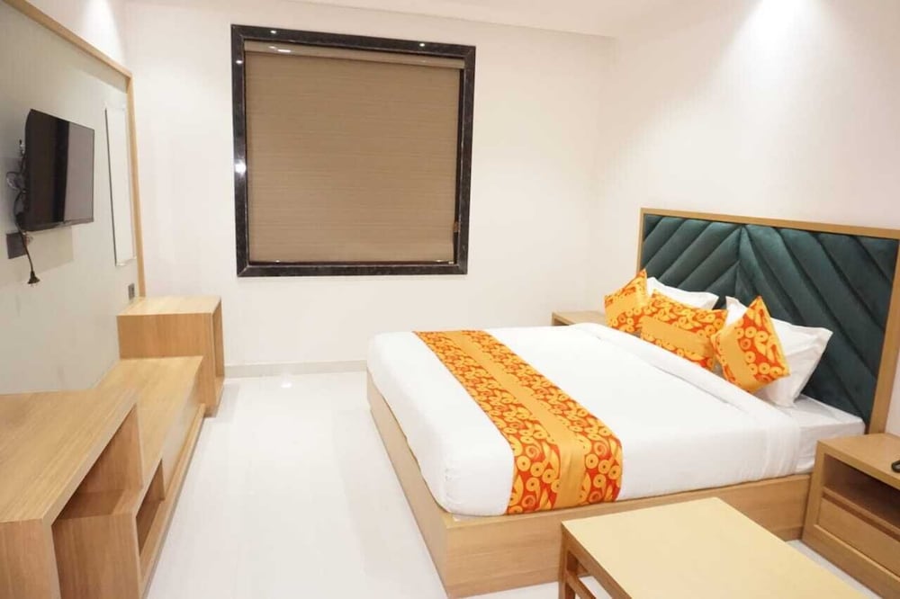 Deluxe Room - Photo 1