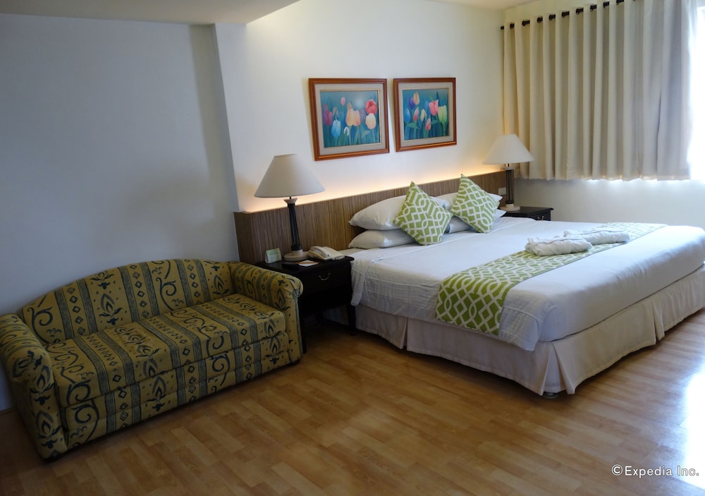 Suite - Photo 8