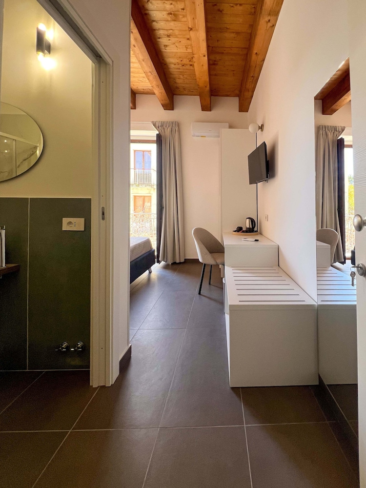 Comfort Room, Balcony photo 2