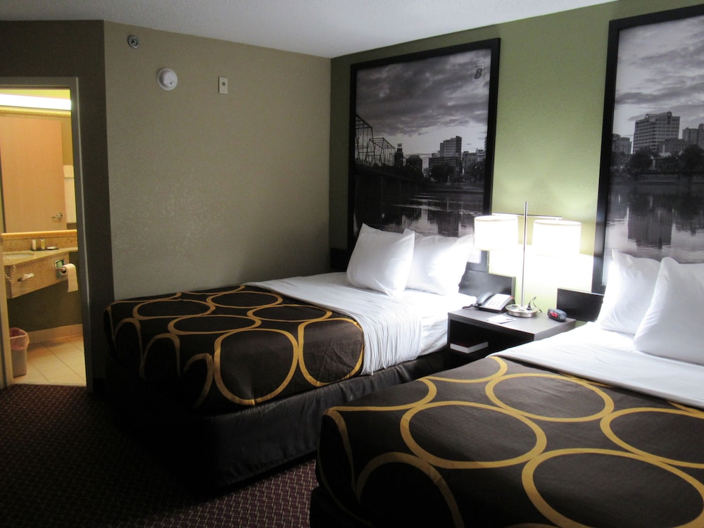 Room, 2 Double Beds, Smoking - Photo 10
