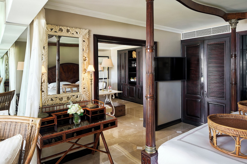 Luxury Sea Facing Suite - Photo 18
