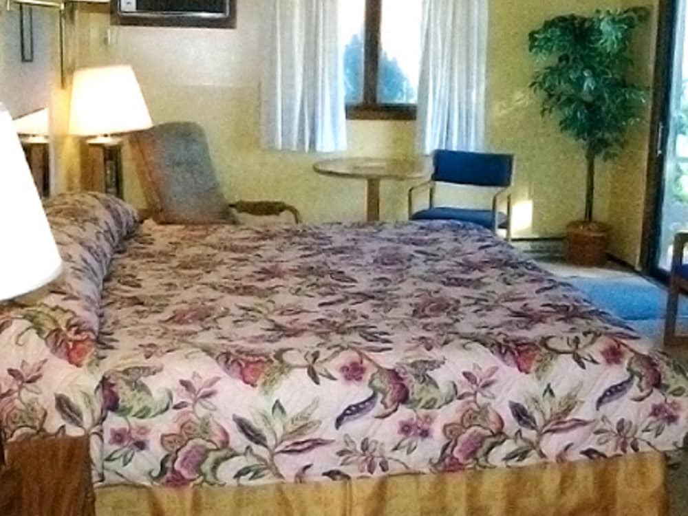 One Queen Bed Non Smoking photo 2