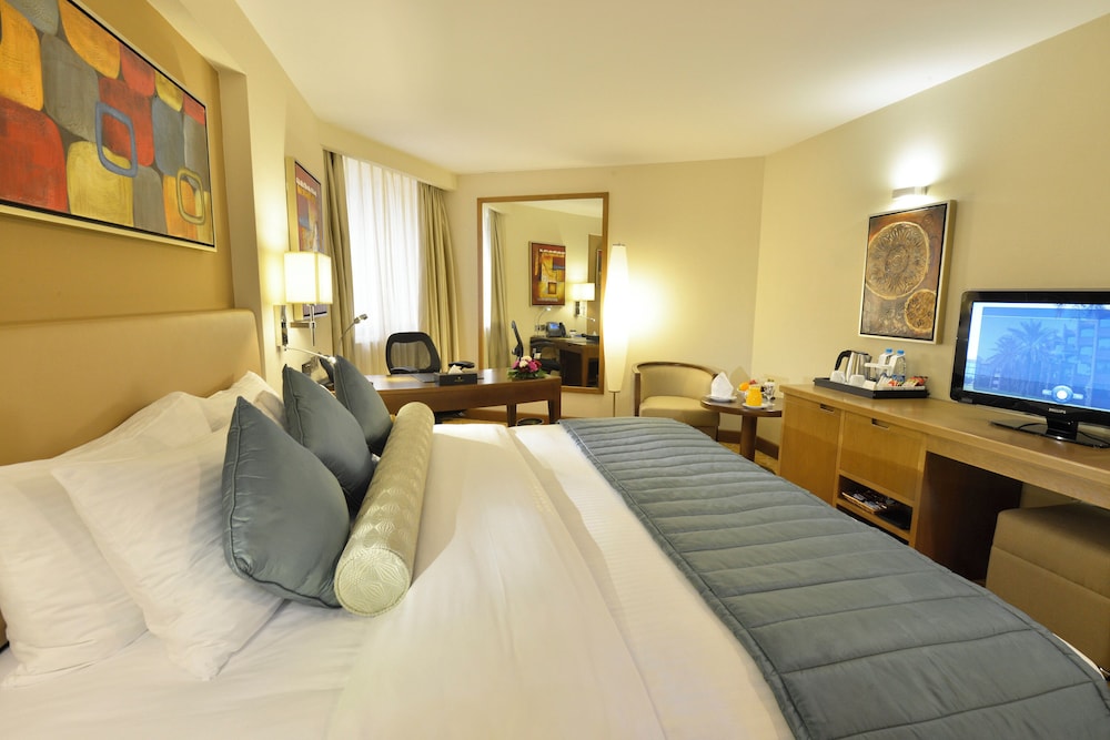 Classic Room, 1 King Bed - Photo 2