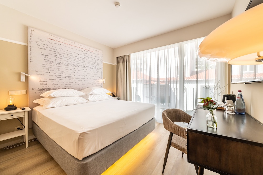 Superior Double or Twin Room, City View - Photo 1
