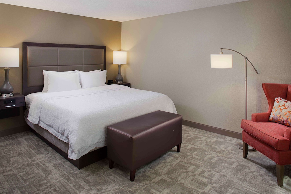 Standard Room, 1 King Bed - Photo 1