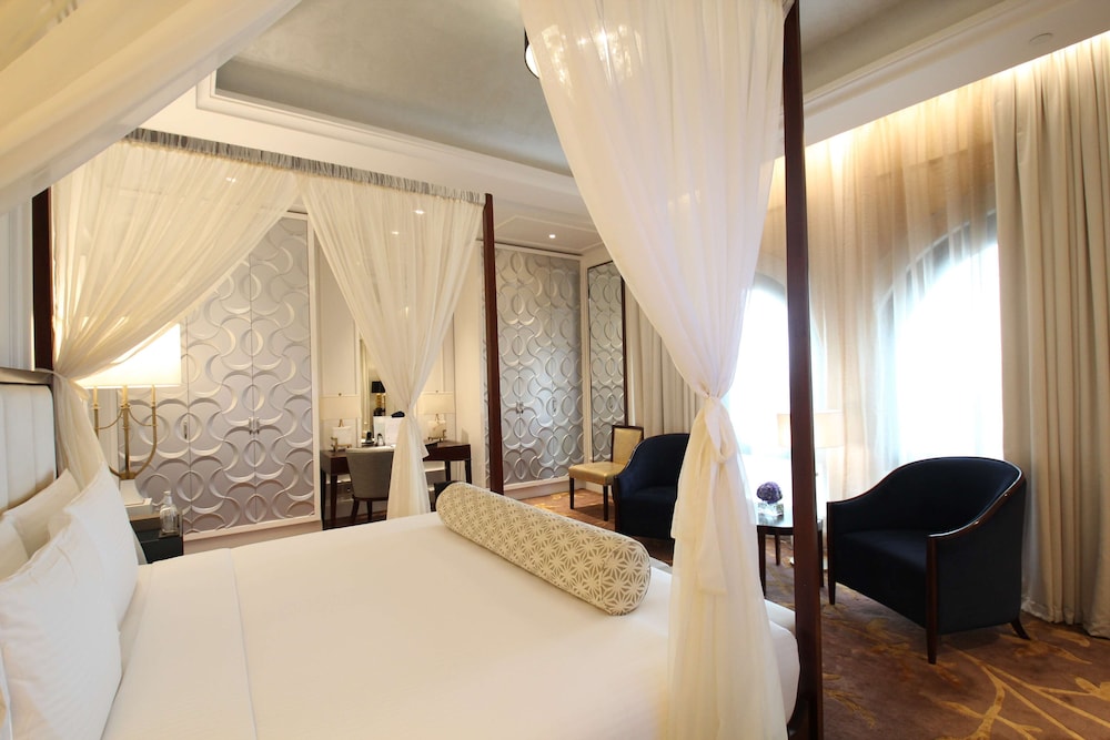 Presidential Suite, 1 King Bed thumbnail 5