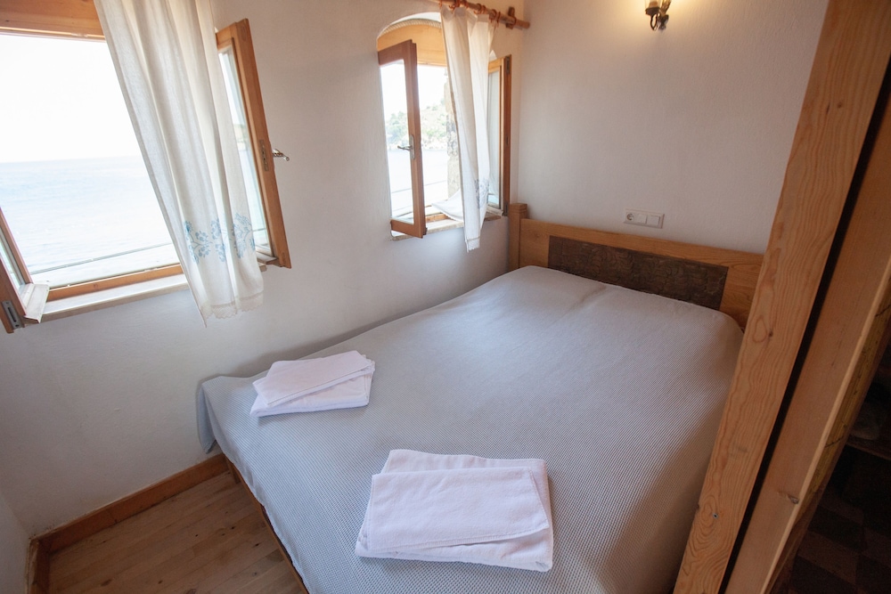Basic Room photo 2